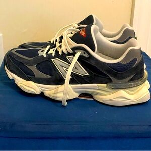 New Balance 9060 Size 10.5